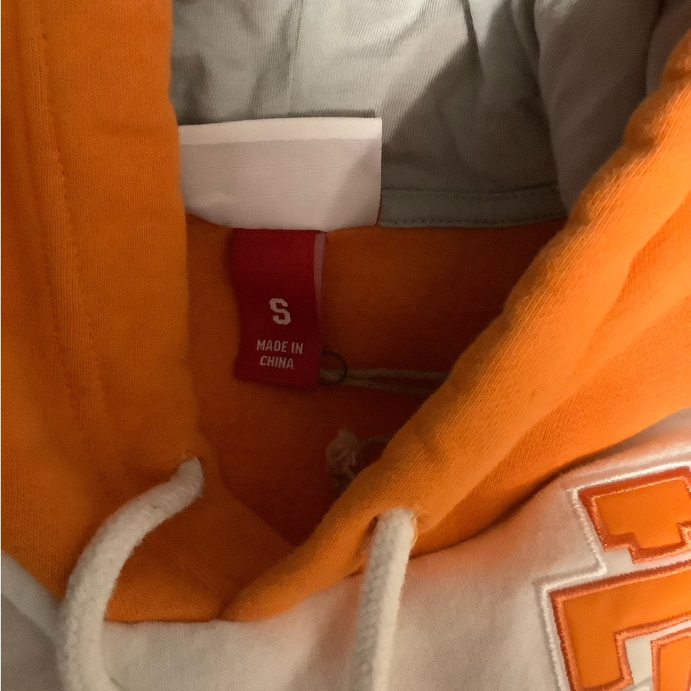 Men Small Mitchell & Ness Tennessee Volunteers College Vault Hoodie - Picture 7 of 8